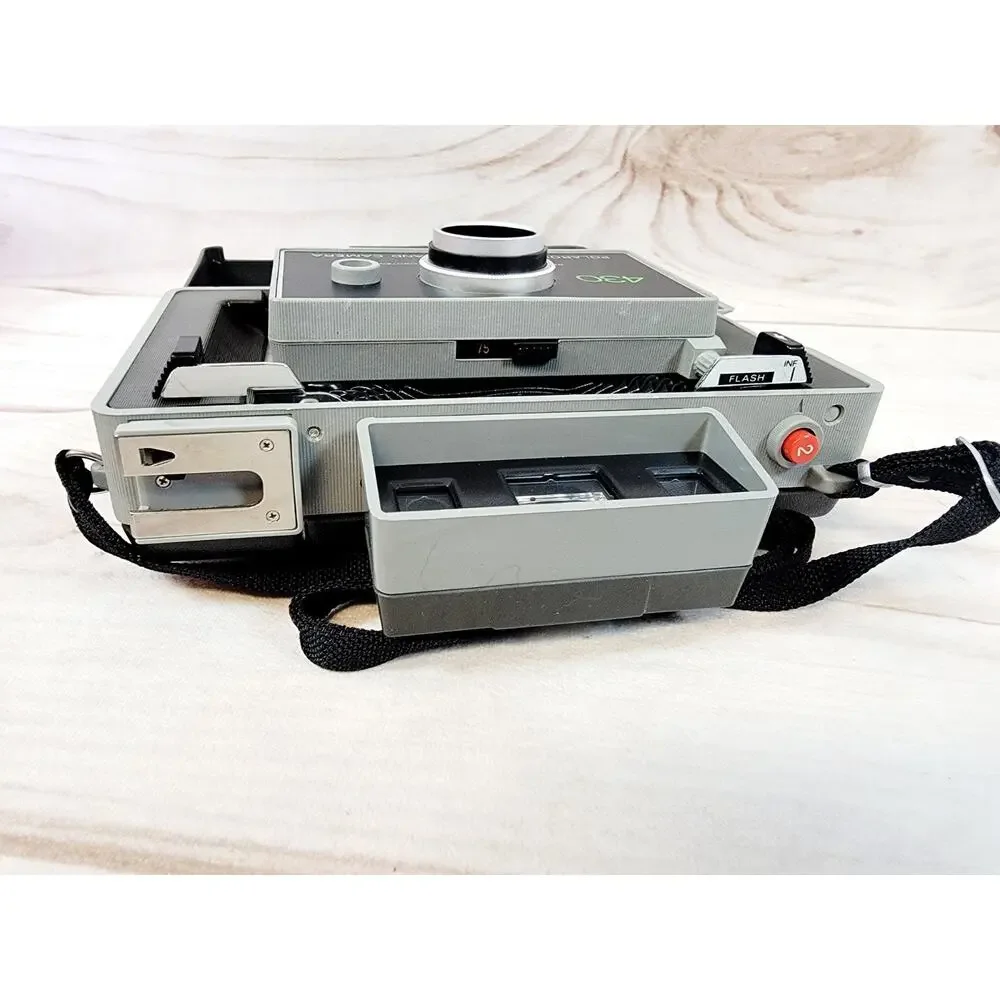 Vintage Polaroid 430 Land Camera w/ Shell Case & Strap - ** NEW ** Old Stock